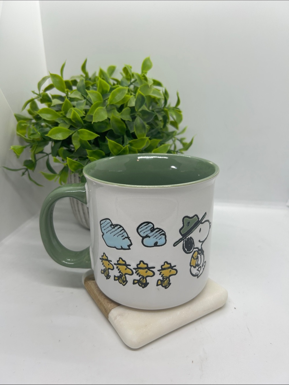 Peanuts Snoopy Woodstock Beagle Scout Friends Make Everything Better 21 oz Mug